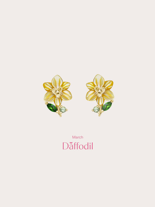 Carved Daffodil Stud Earrings in 18k Gold Vermeil from Mondays Made