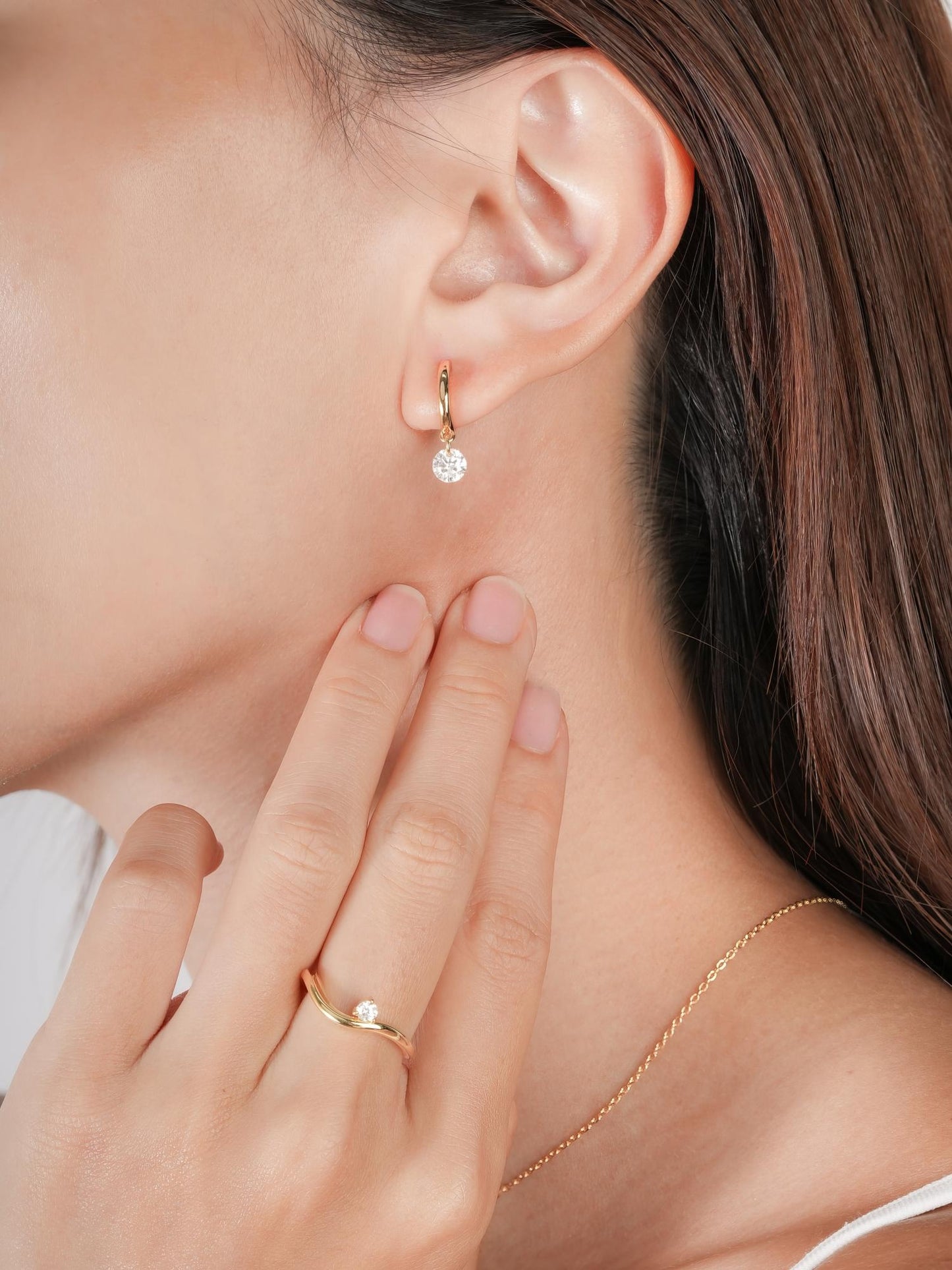 Floating Moissanite Wave Ring in 18k Gold Vermeil from Mondays Made