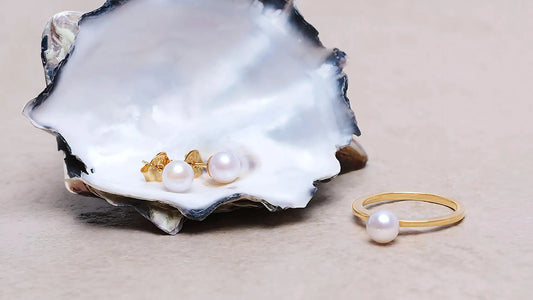 A Complete Guide on Pearls: Colors, Qualities, & Care Guide