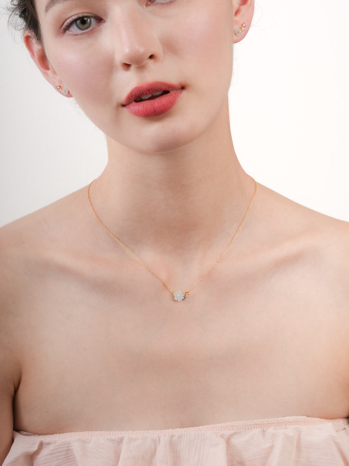 Blue Cluster Flower Necklace Aquamarine Tanzanite 18K Gold (2) – Mondays Made Flower & Birthstone Jewelry Singapore