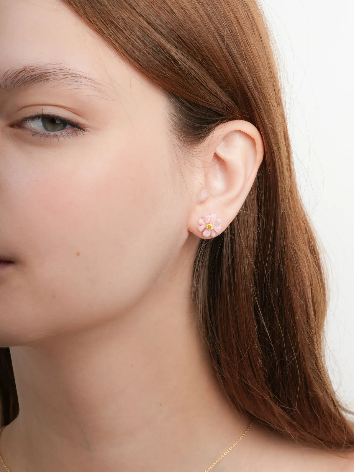 Carved Cosmos Stud Earrings 18K Gold (3) – Mondays Made Flower & Birthstone Jewelry Singapore