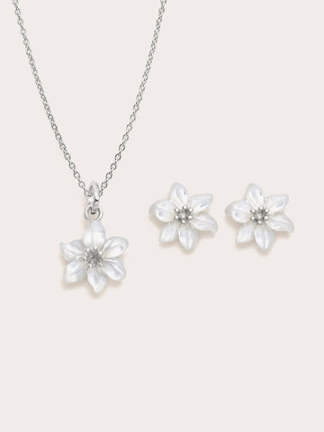 Carved Lily Set S925 Silver Rhodium – Mondays Made Flower & Birthstone Jewelry Singapore