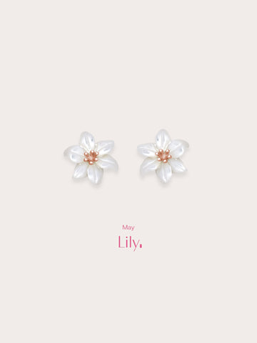 Carved Lily Stud Earrings 18K Rose Gold (5) – Mondays Made Flower & Birthstone Jewelry Singapore
