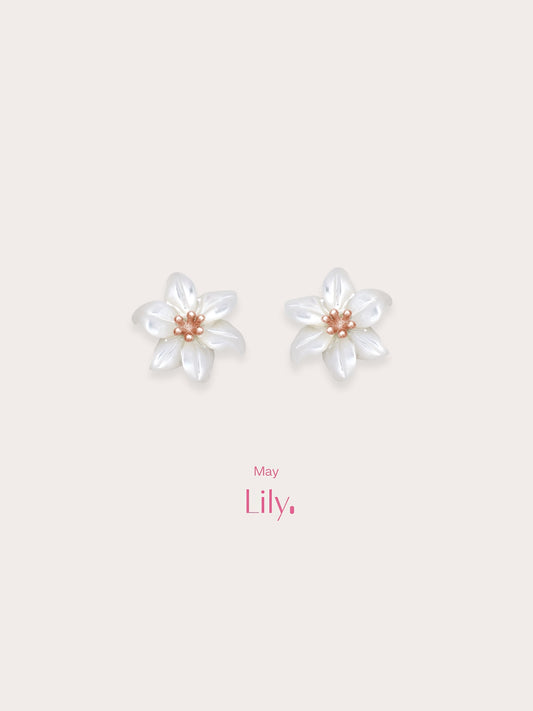 Carved Lily Stud Earrings 18K Rose Gold (5) – Mondays Made Flower & Birthstone Jewelry Singapore