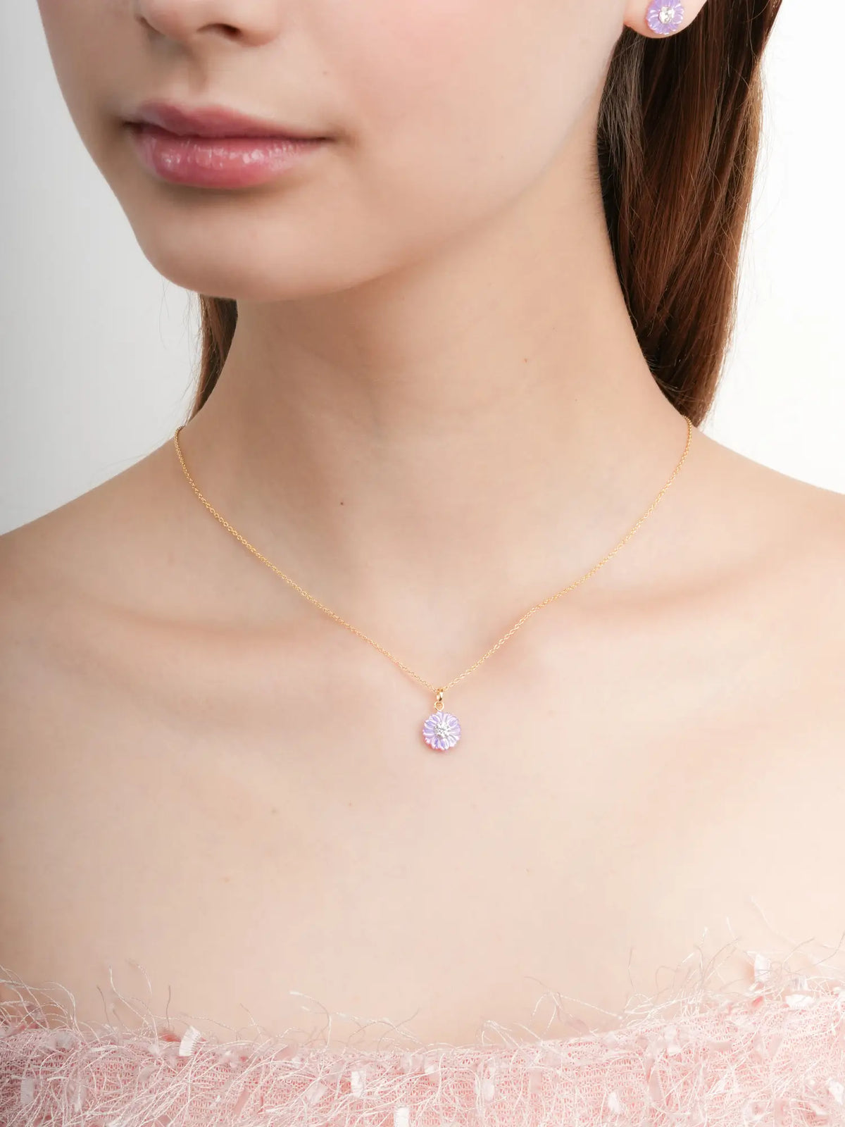 Carved Aster Necklace 18K Gold (3) – Mondays Made Flower & Birthstone Jewelry Singapore