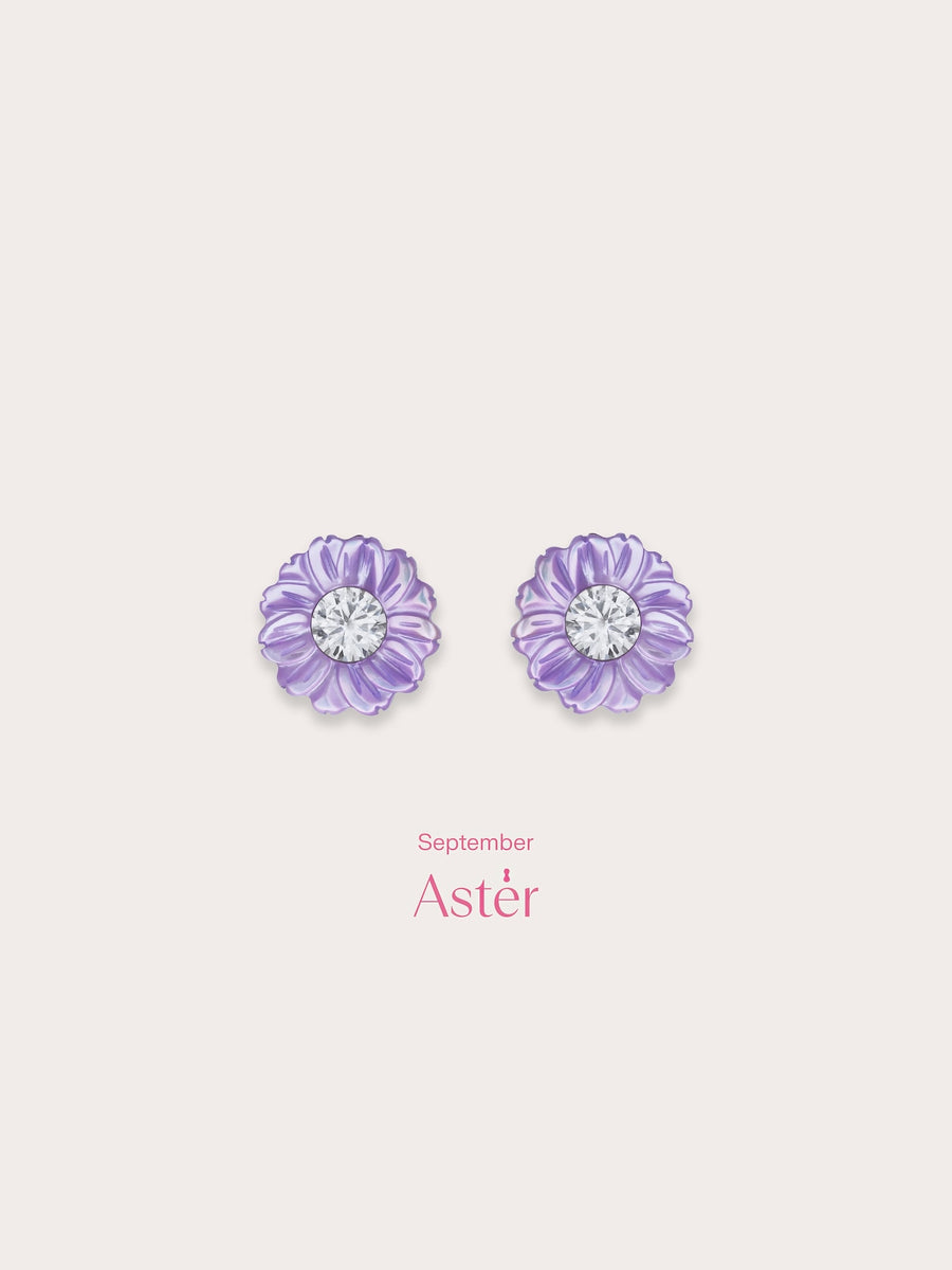 Carved Aster Stud Earrings 18K Gold (2) – Mondays Made Flower & Birthstone Jewelry Singapore