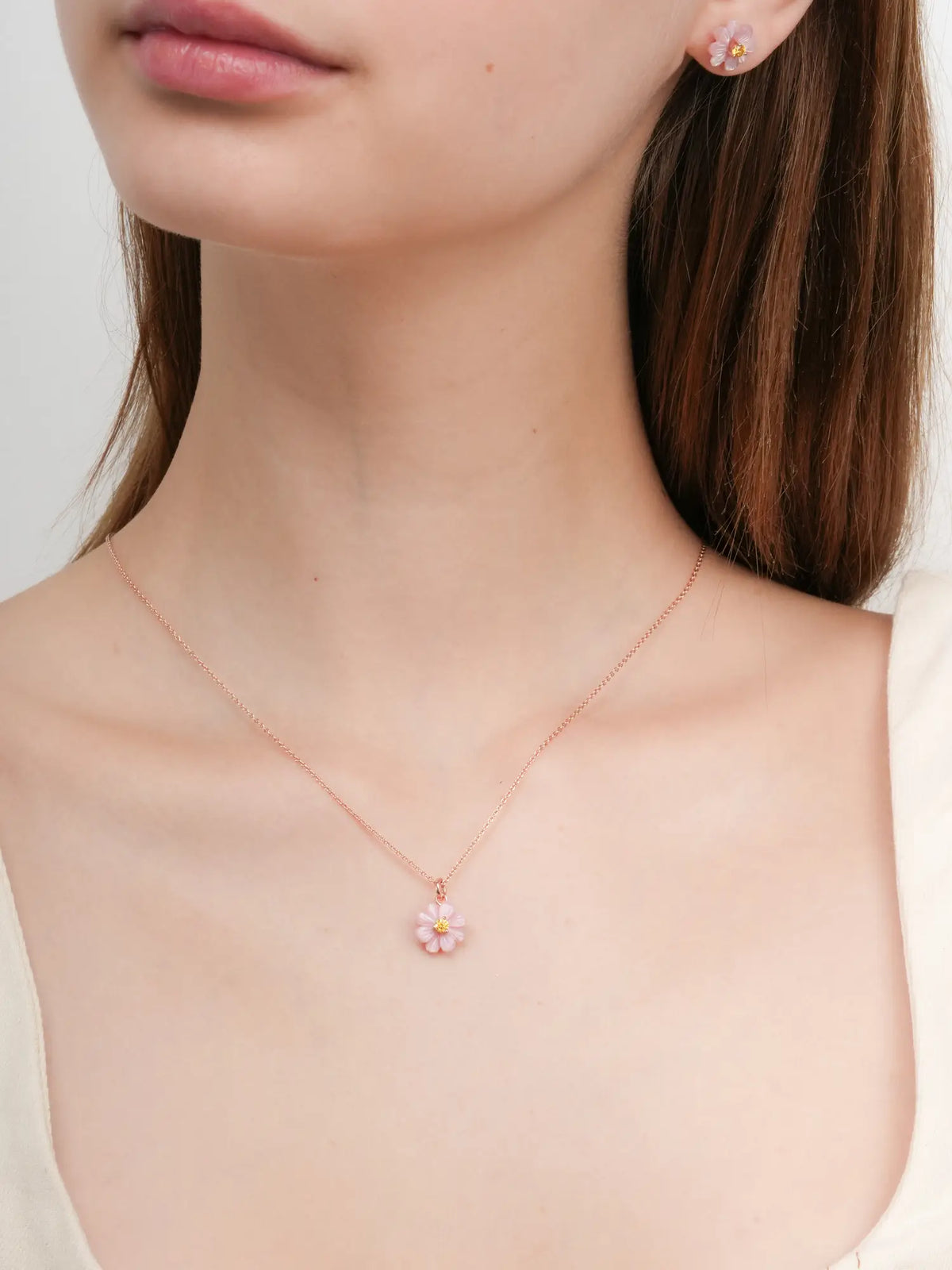 Carved Cosmos Necklace 18K Rose Gold (3) – Mondays Made Flower & Birthstone Jewelry Singapore