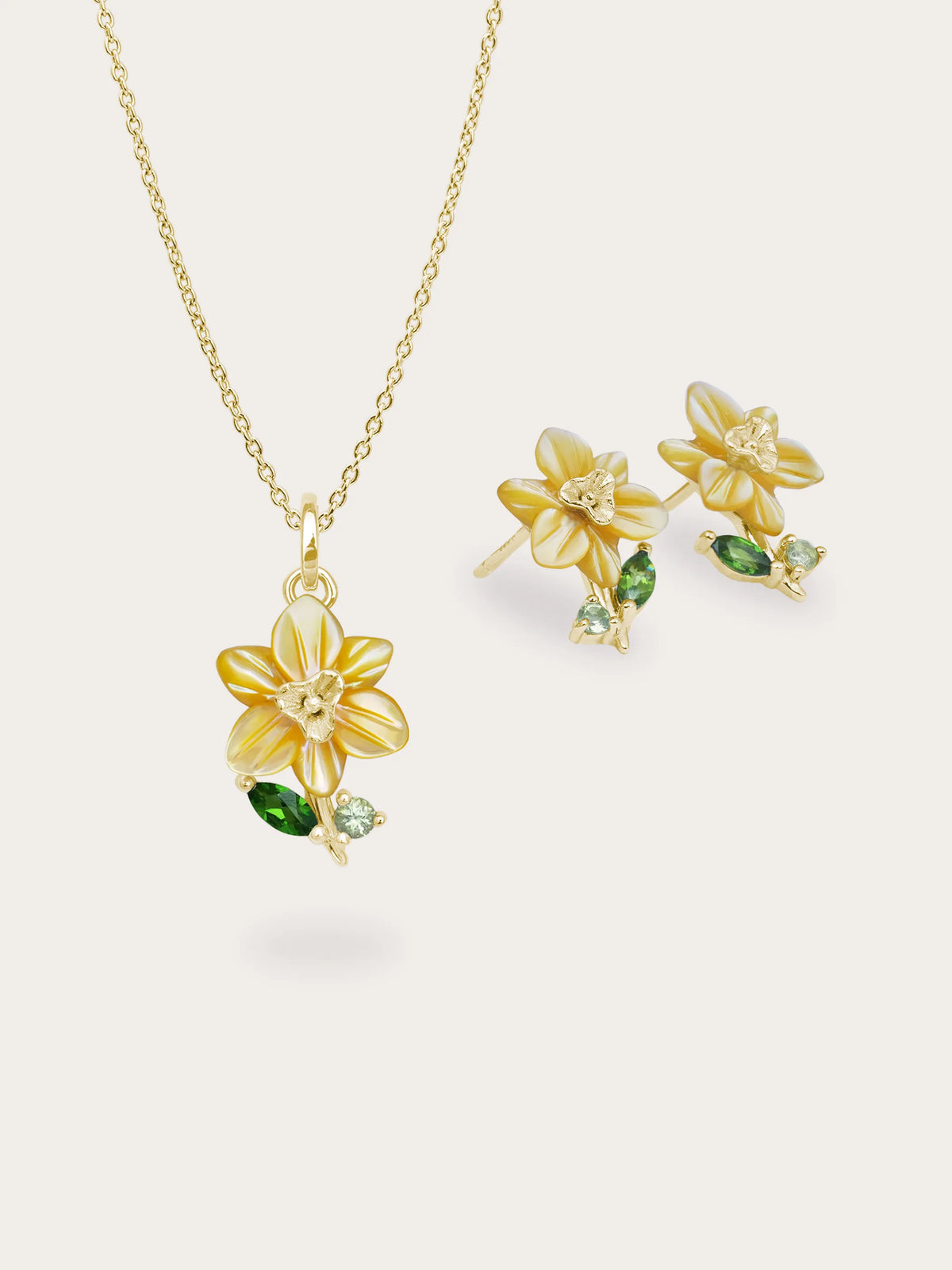 Carved Daffodil Necklace and Earrings Set
