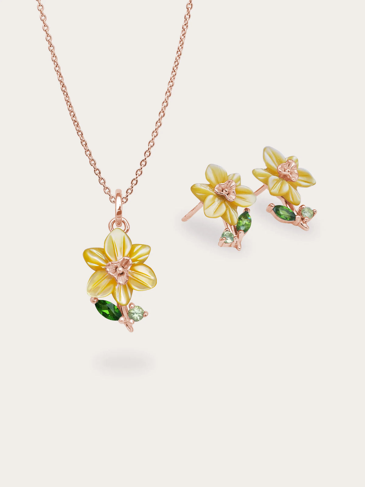 Carved Daffodil Necklace and Earrings Set