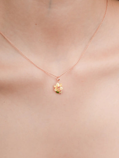 Carved Daffodil Necklace 18K Rose Gold (2) – Mondays Made Flower & Birthstone Jewelry Singapore