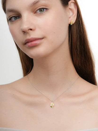 Carved Daffodil Necklace S925 Silver Rhodium (3) – Mondays Made Flower & Birthstone Jewelry Singapore