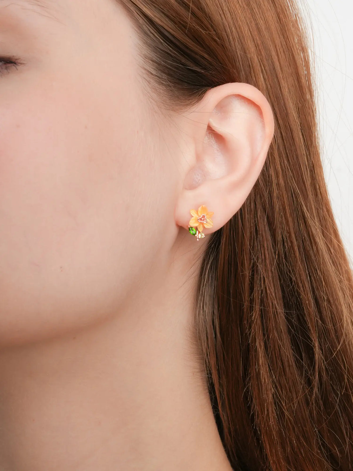 Carved Daffodil Stud Earrings 18K Rose Gold (3) – Mondays Made Flower & Birthstone Jewelry Singapore