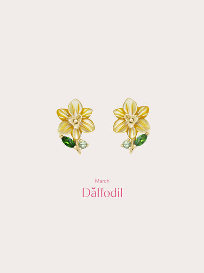 Carved Daffodil Stud Earrings 18K Gold (4) – Mondays Made Flower & Birthstone Jewelry Singapore