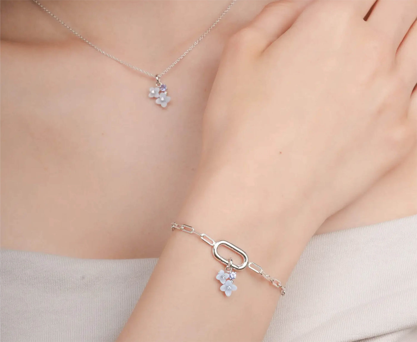 Carved Hydrangea Jewelry — model wear, S925 rhodium vermeil
