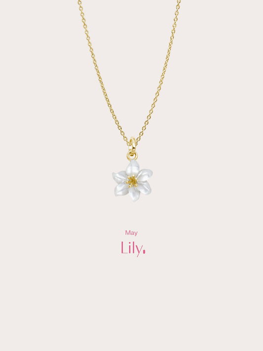 Carved Lily Necklace 18K Gold (5) – Mondays Made Flower & Birthstone Jewelry Singapore