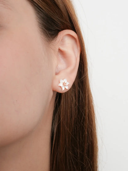 Carved Lily Stud Earrings 18K Rose Gold (3) – Mondays Made Flower & Birthstone Jewelry Singapore
