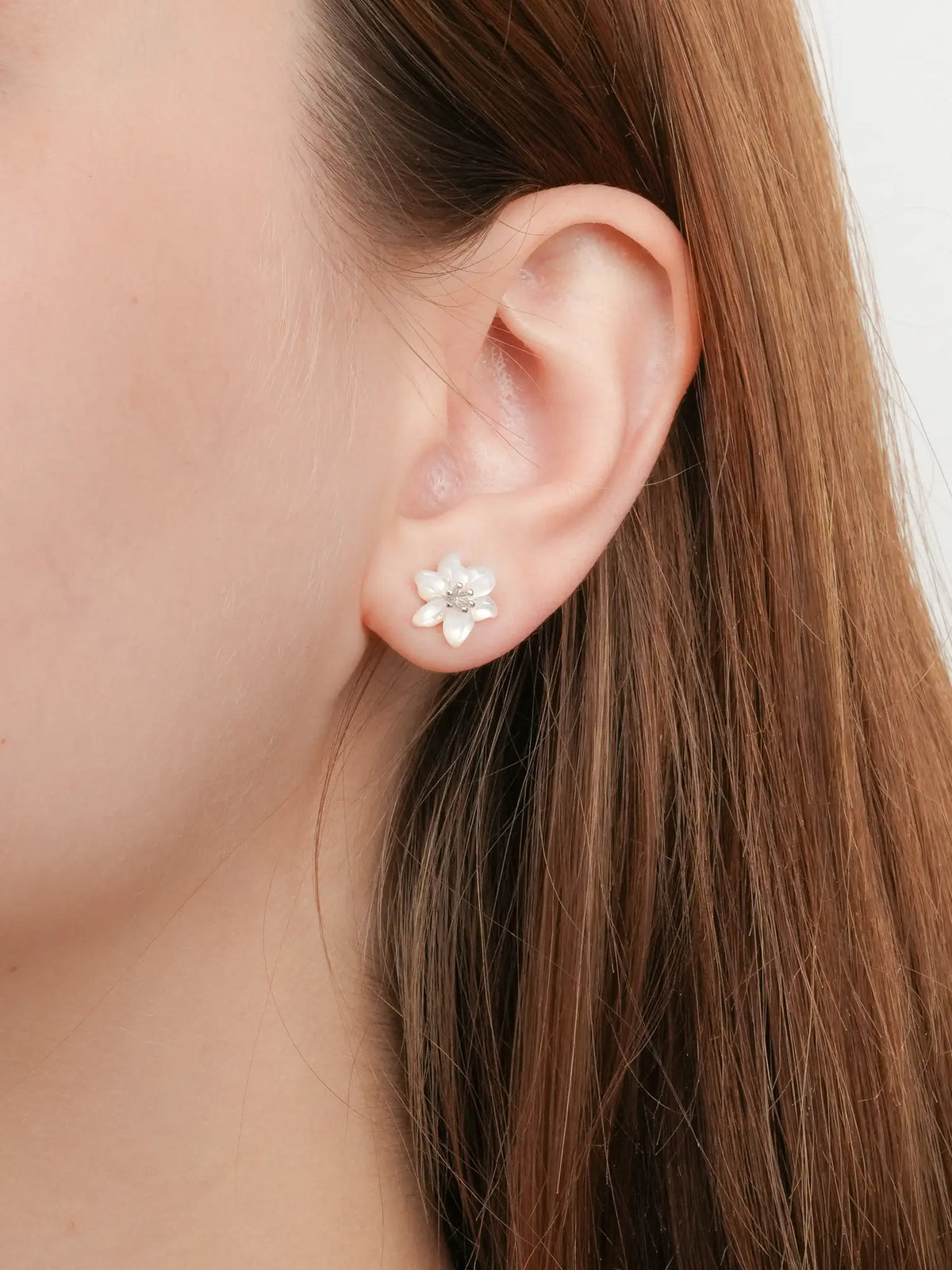 Carved Lily Stud Earrings S925 Silver Rhodium (4) – Mondays Made Flower & Birthstone Jewelry Singapore