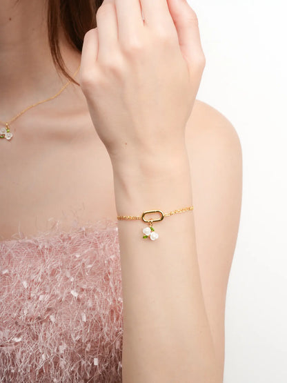 Carved Snowdrop Cluster Charm 18K Gold (2) – Mondays Made Flower & Birthstone Jewelry Singapore