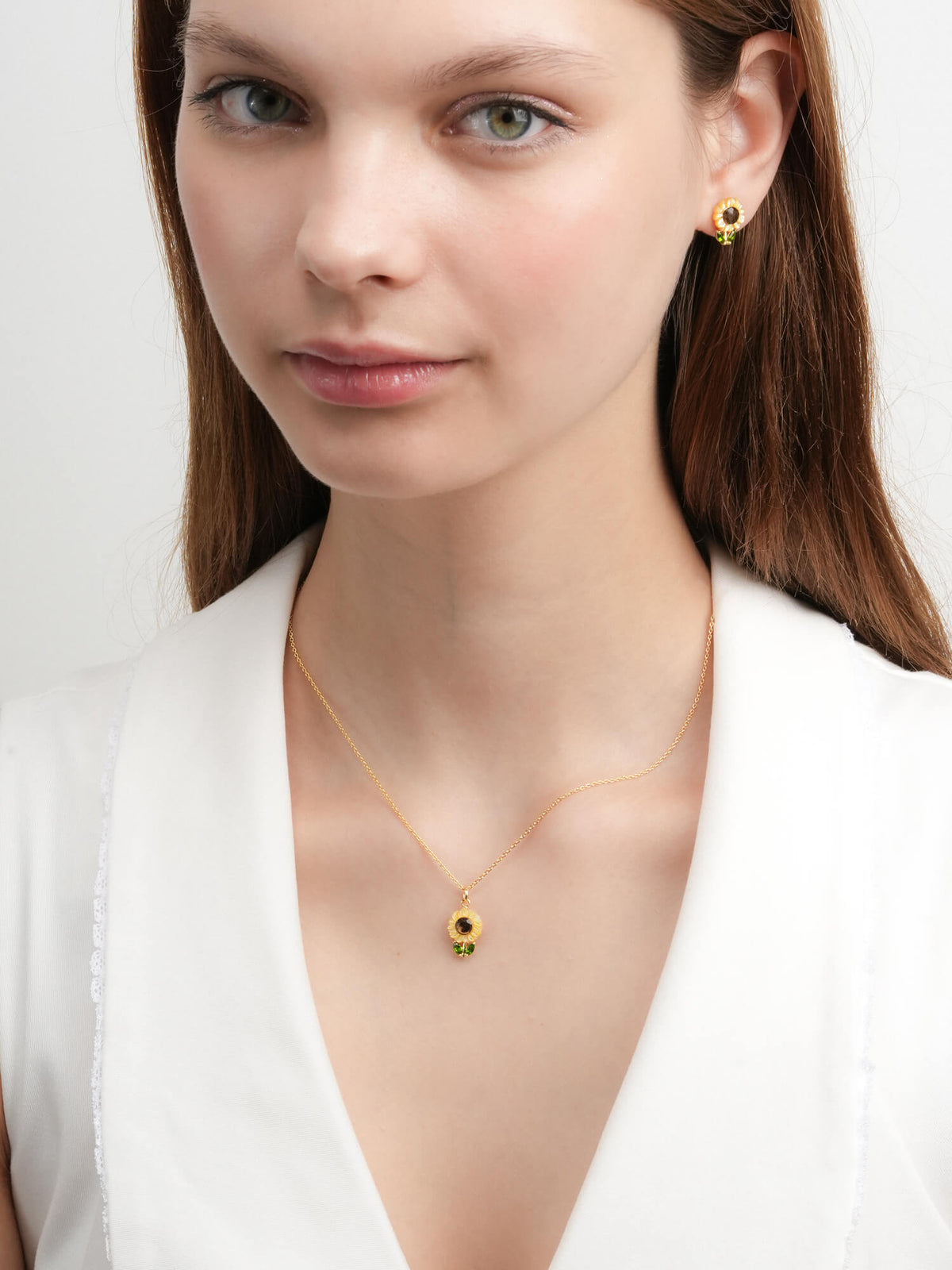 Carved Sunflower Necklace 18K Gold (4) – Mondays Made Flower & Birthstone Jewelry Singapore