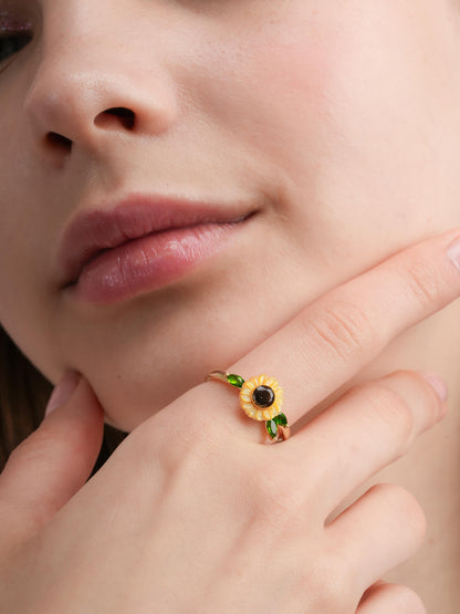 Carved Sunflower Ring 18K Gold (2) – Mondays Made Flower & Birthstone Jewelry Singapore