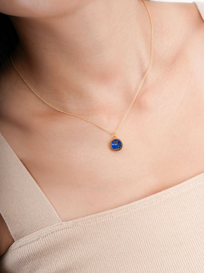 Lapis Lazuli Reversible Coin Necklace 18K Gold (12) – Mondays Made Flower & Birthstone Jewelry Singapore