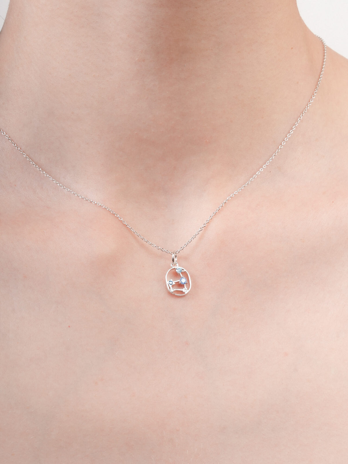 Leo Necklace Zodiac Jewelry S925 Silver Rhodium (1) – Mondays Made Flower & Birthstone Jewelry Singapore