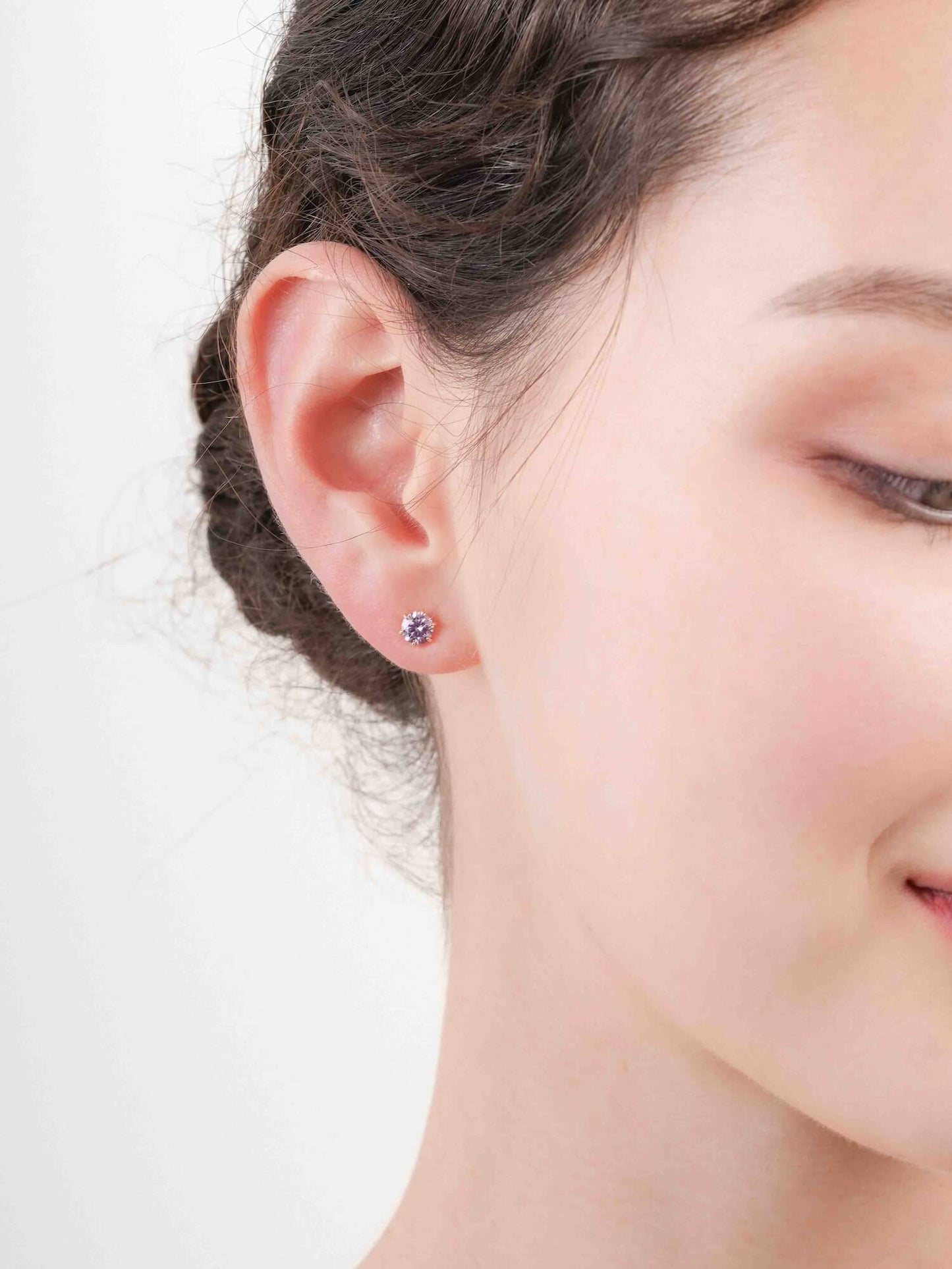 Lilac Moissanite Stud Earrings (0.5ct)