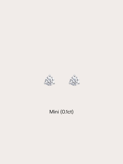 Martini Moissanite Stud Earring 0.1ct S925 Silver Rhodium (1) – Mondays Made Flower & Birthstone Jewelry Singapore