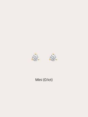 Martini Moissanite Stud Earring 0.1ct 18K Gold (1) – Mondays Made Flower & Birthstone Jewelry Singapore