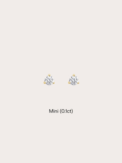 Martini Moissanite Stud Earring 0.1ct 18K Gold (1) – Mondays Made Flower & Birthstone Jewelry Singapore