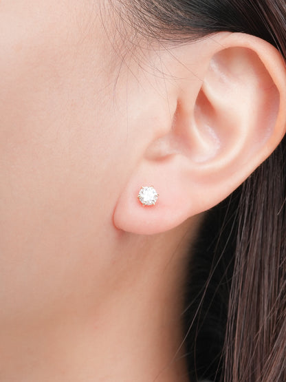 Martini Moissanite Stud Earrings 0.5ct 18K Gold (2) – Mondays Made Flower & Birthstone Jewelry Singapore