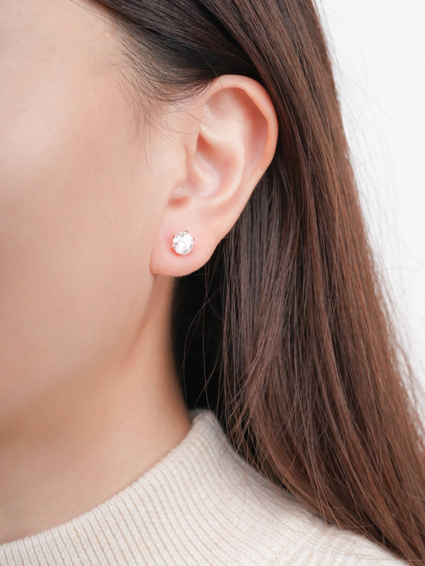 Martini Moissanite Stud Earrings (1ct)