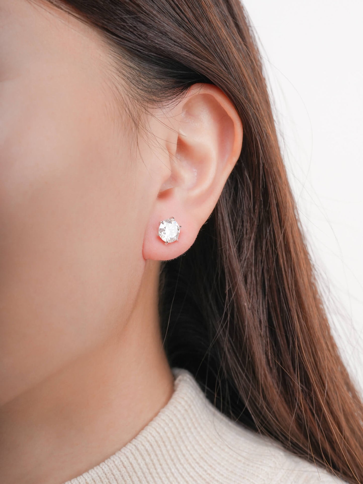 Martini Moissanite Stud Earrings (2ct)