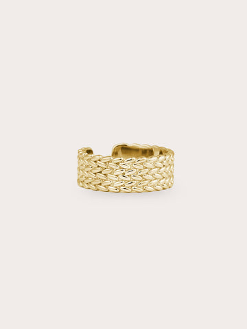 Mesh Chain Ring 18K Gold Close Up (2) – Mondays Made Flower & Birthstone Jewelry Singapore