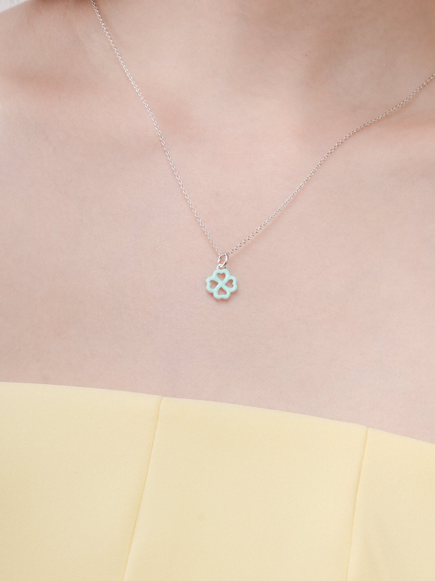 Mint Clover Necklace - Reversible Enamel Moissanite