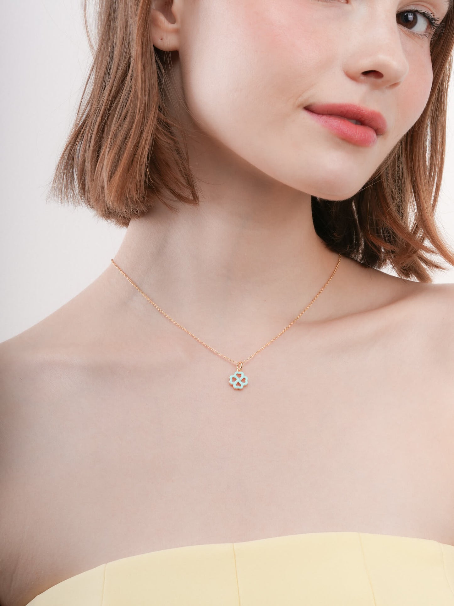 Mint Clover Necklace - Reversible Enamel Moissanite