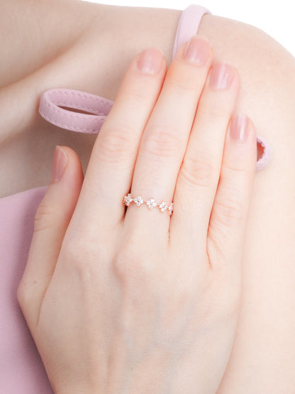 Moissanite Clover Band Reversible 18K Rose Gold (5) – Mondays Made Flower & Birthstone Jewelry Singapore
