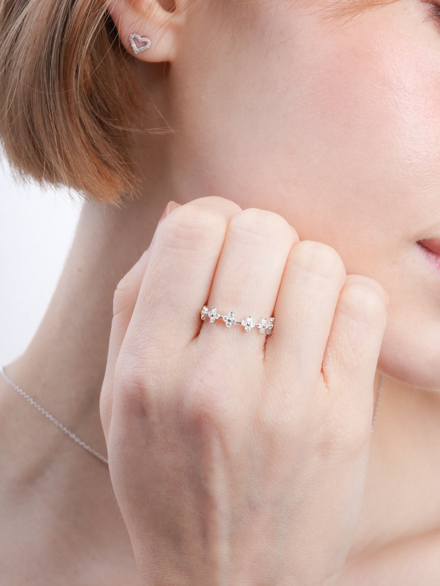 Moissanite Clover Band - Reversible