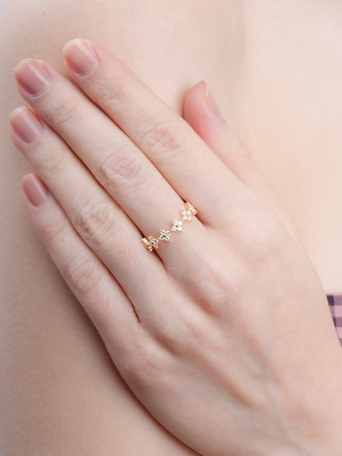 Moissanite Clover Band Reversible 18K Gold (5) – Mondays Made Flower & Birthstone Jewelry Singapore
