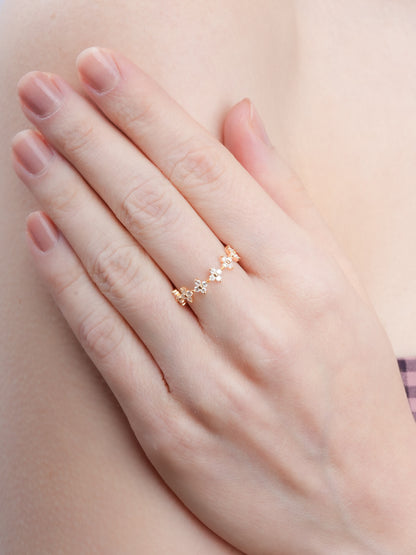 Moissanite Clover Band Reversible 18K Gold (5) – Mondays Made Flower & Birthstone Jewelry Singapore