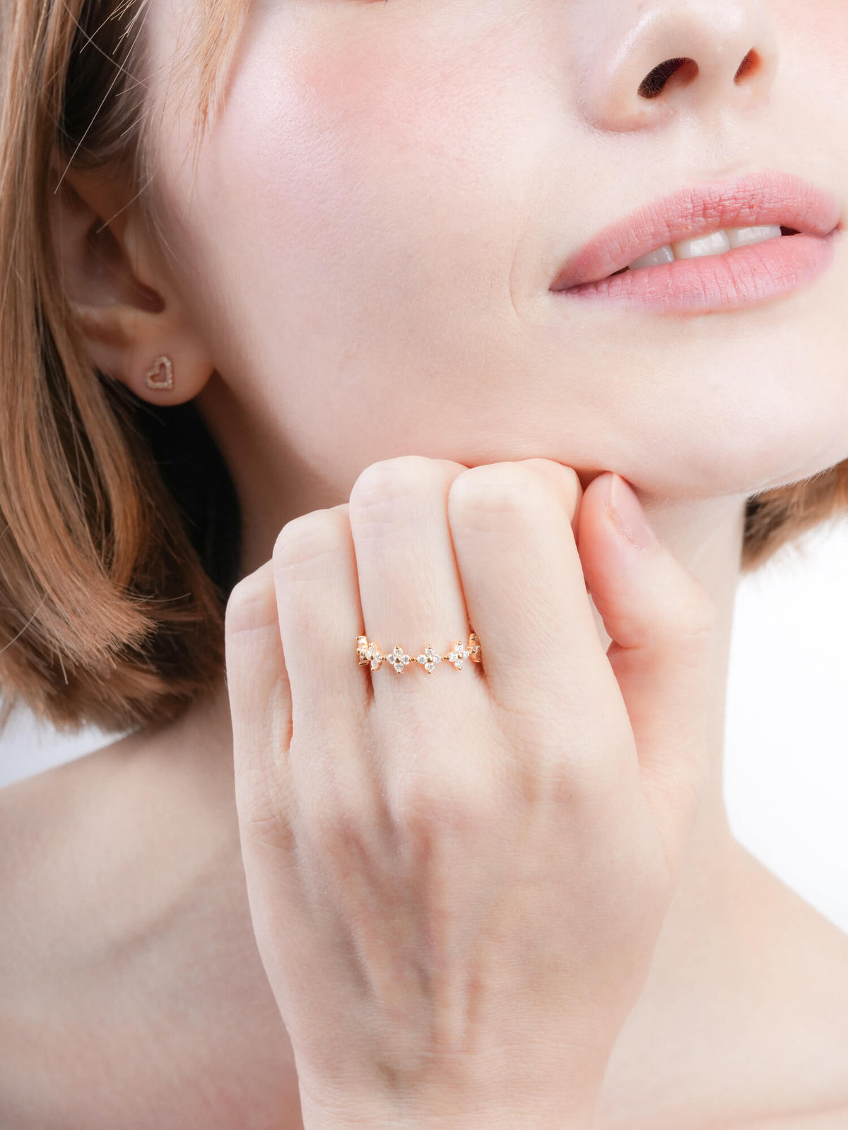 Moissanite Clover Band Reversible 18K Gold (6) – Mondays Made Flower & Birthstone Jewelry Singapore