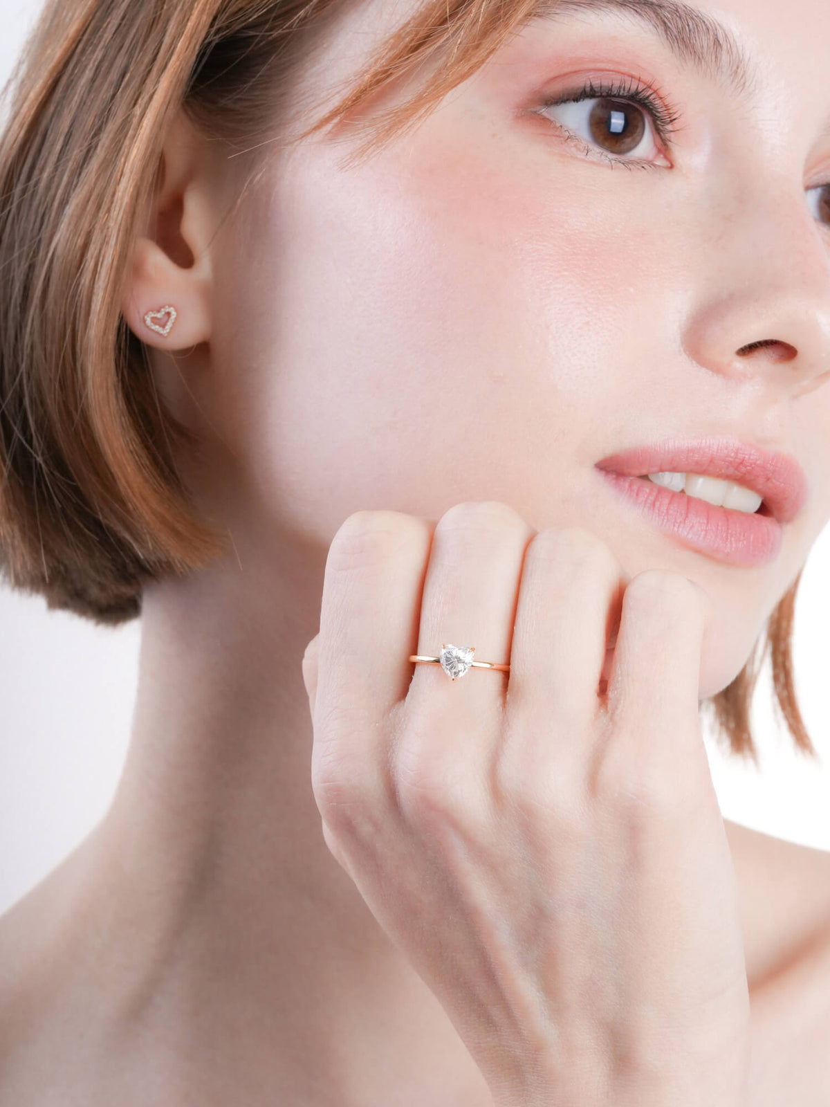 Moissanite Solitaire Heart Ring 18K Gold (4) – Mondays Made Flower & Birthstone Jewelry Singapore