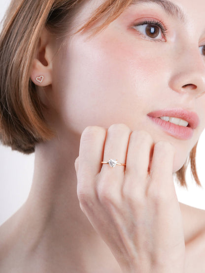 Moissanite Solitaire Heart Ring 18K Gold (4) – Mondays Made Flower & Birthstone Jewelry Singapore