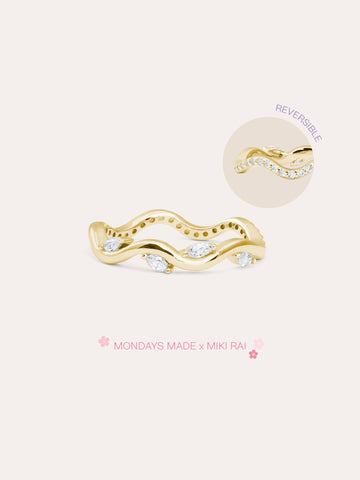 Moissanite Wavy Band Reversible 18K Gold – Mondays Made Flower & Birthstone Jewelry Singapore