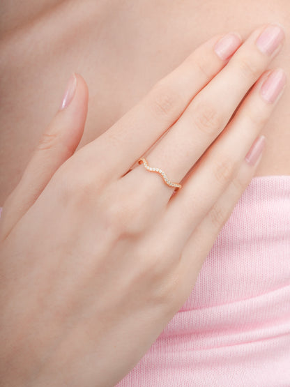 Moissanite Wavy Band 18K Gold (5) – Mondays Made Flower & Birthstone Jewelry Singapore