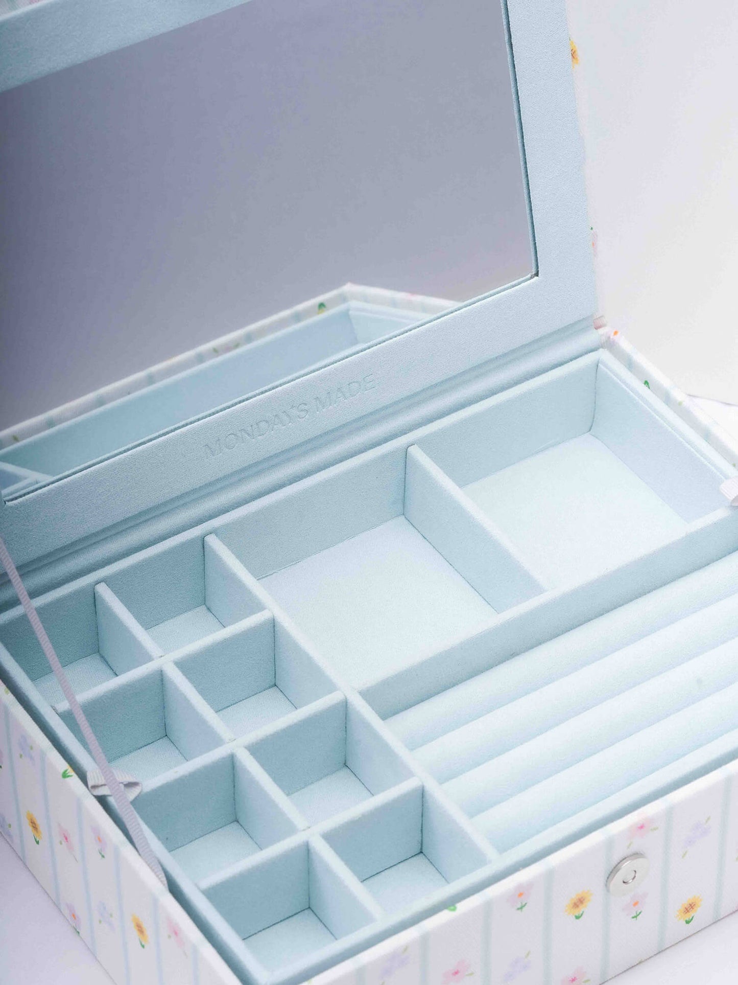 Monday Made Flower Large Jewelry Box