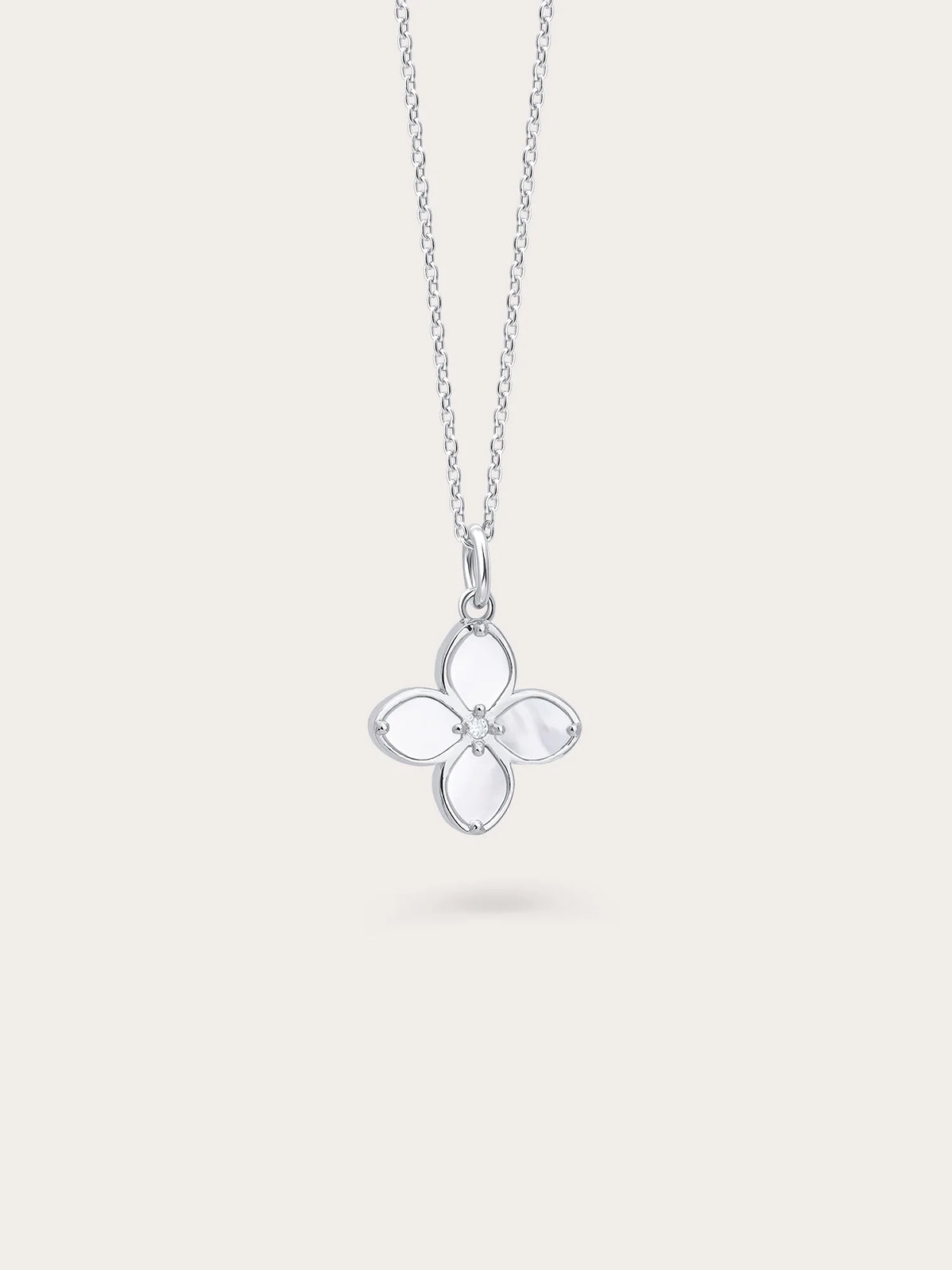 Mother of Pearl Clover Necklace – Reversible