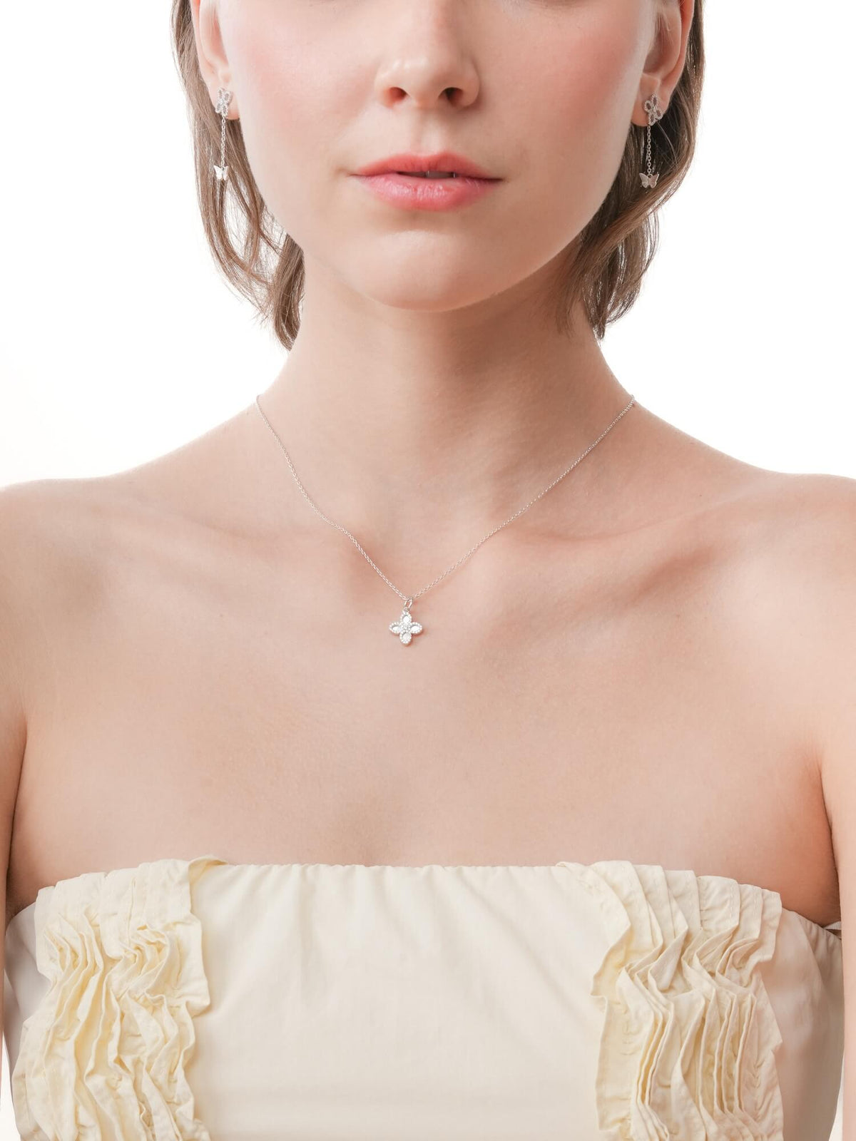 Motherof Pearl Clover Necklace Reversible S925 Silver Rhodium (15) – Mondays Made Flower & Birthstone Jewelry Singapore