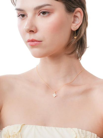 Mother of Pearl Clover Necklace – Reversible