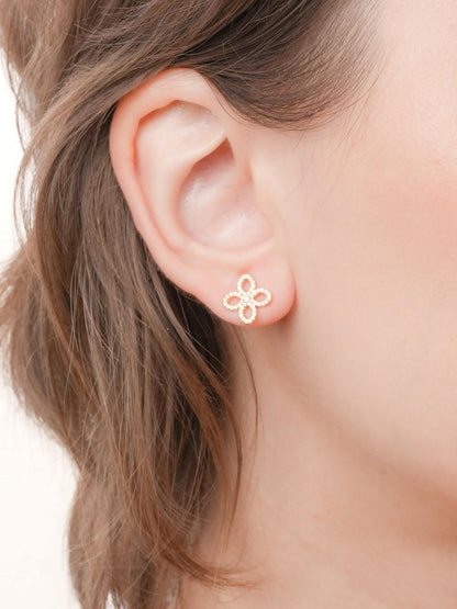 Pave Moissanite Clover Stud Earrings 18K Gold (5) – Mondays Made Flower & Birthstone Jewelry Singapore